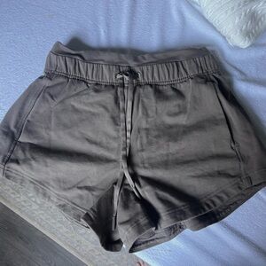 Lululemon Inner Glow High Rise Short 3"